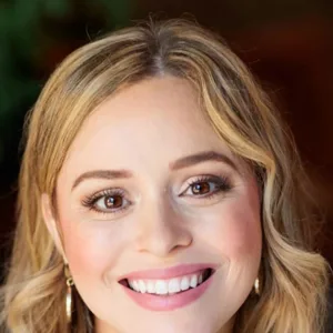 Anna Smith, EA